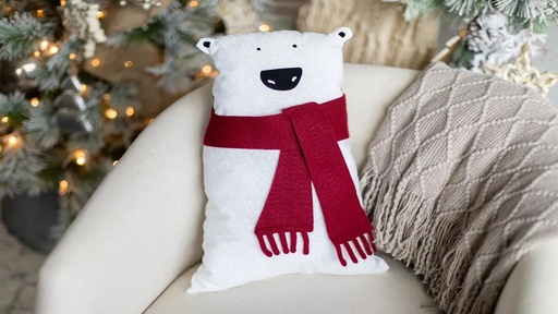 Oso polar de tela con Silhouette y Kelly Wayment